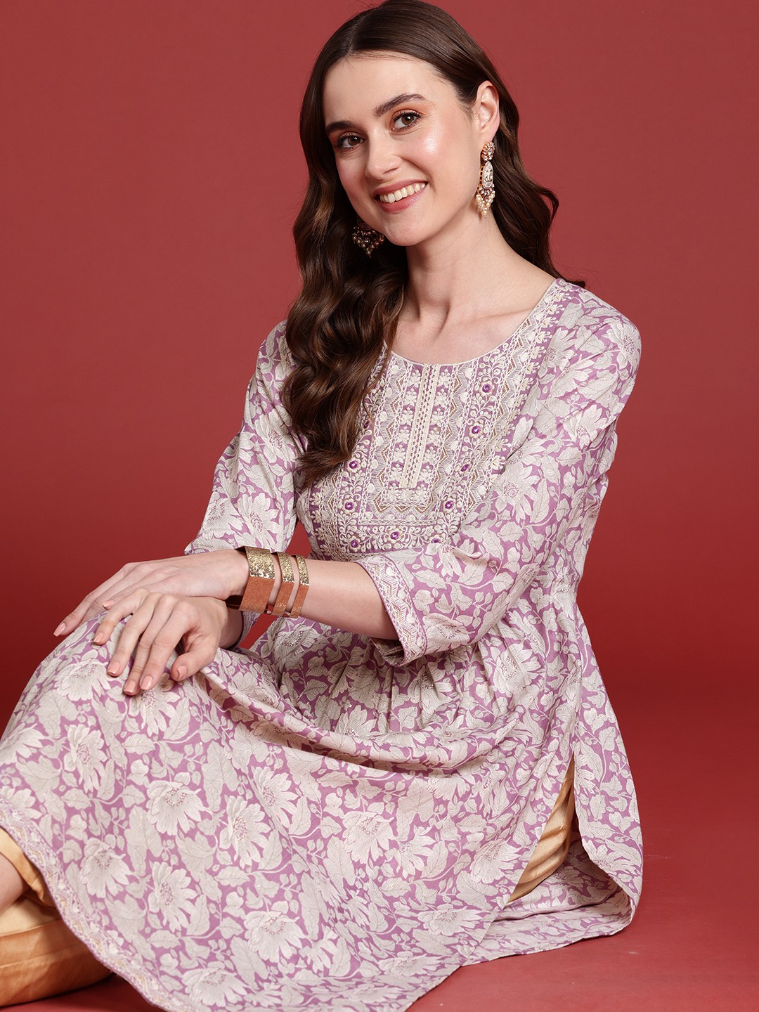 

Anouk Women Floral Embroidered Thread Work Kurta, Purple