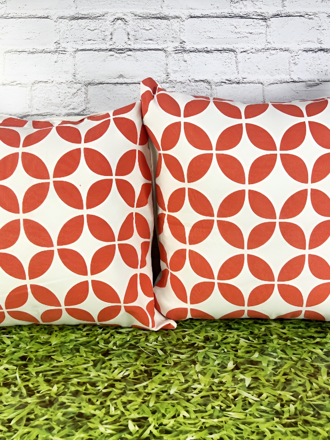 

Pink Parrot Red & White 2 Pieces Geometric Rectangle Cushion Covers