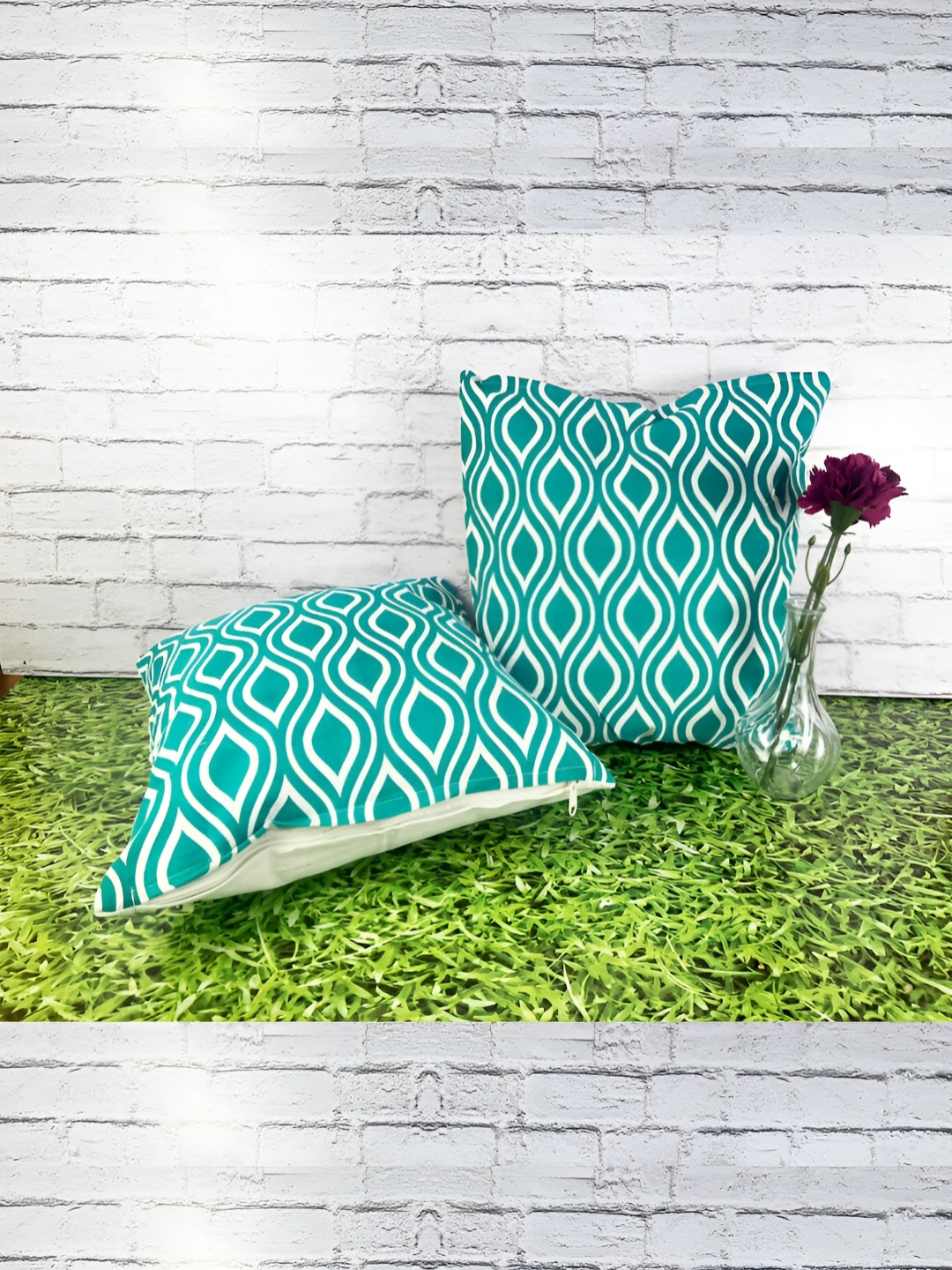 

Pink Parrot Blue & White 2 Pieces Geometric Printed Square Cushion Covers