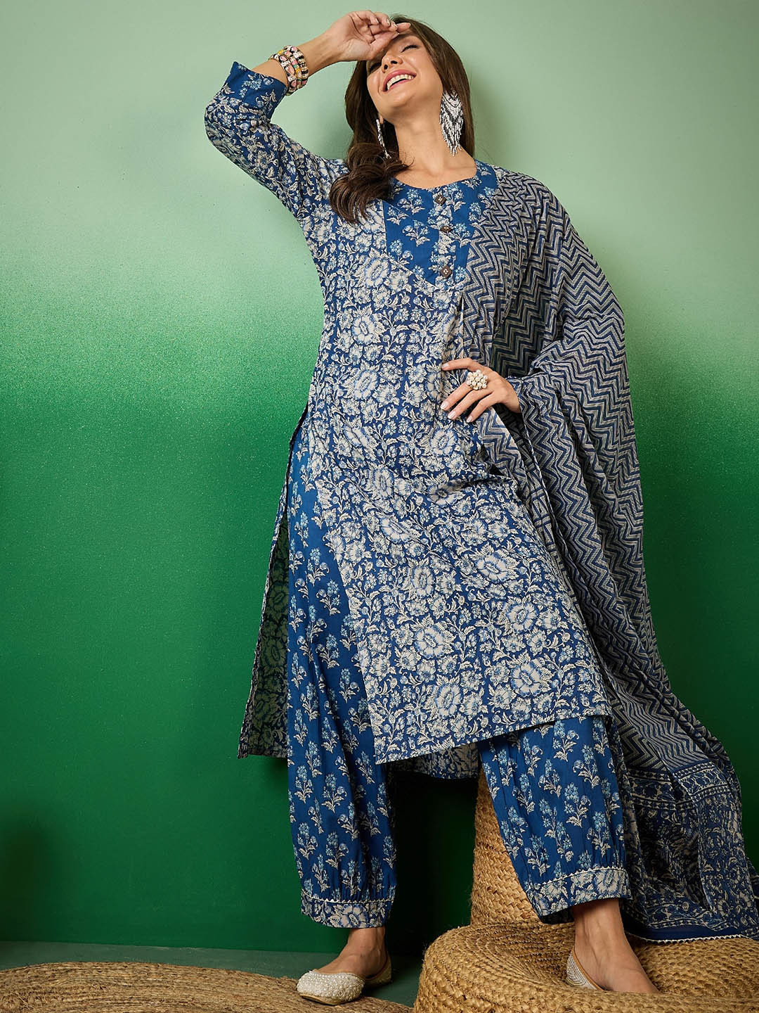 

Sangria Floral Printed Pure Cotton Kurta with Trouser & Dupatta, Blue