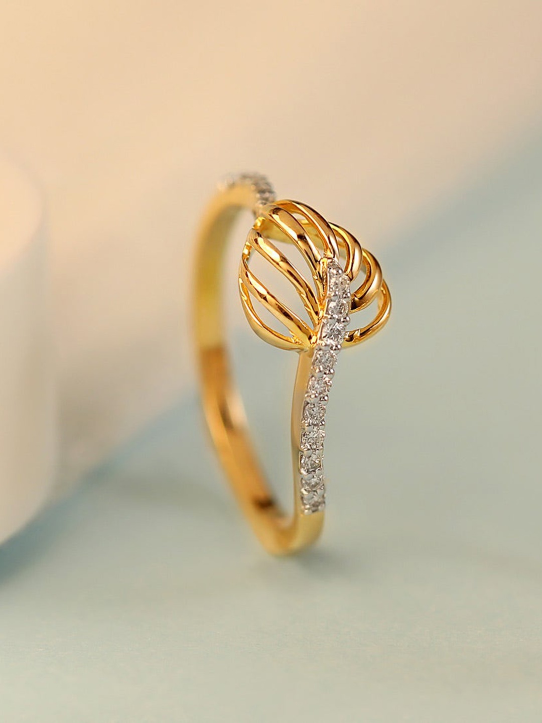 

CANDERE A KALYAN JEWELLERS COMPANY BIS Hallmark 14KT Gold Diamond Finger Ring-1.83gm