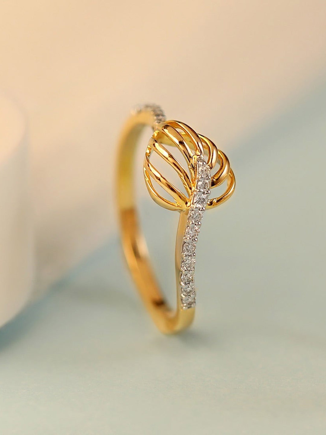 

CANDERE A KALYAN JEWELLERS COMPANY BIS Hallmark 14KT Gold Diamond Ring-1.86gm