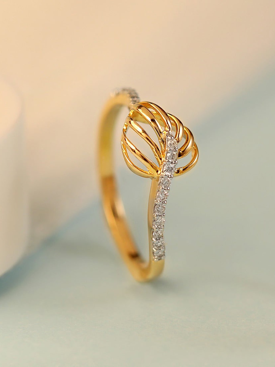 

CANDERE A KALYAN JEWELLERS COMPANY BIS Hallmark 14KT Gold Diamond Finger Ring-1.8gm
