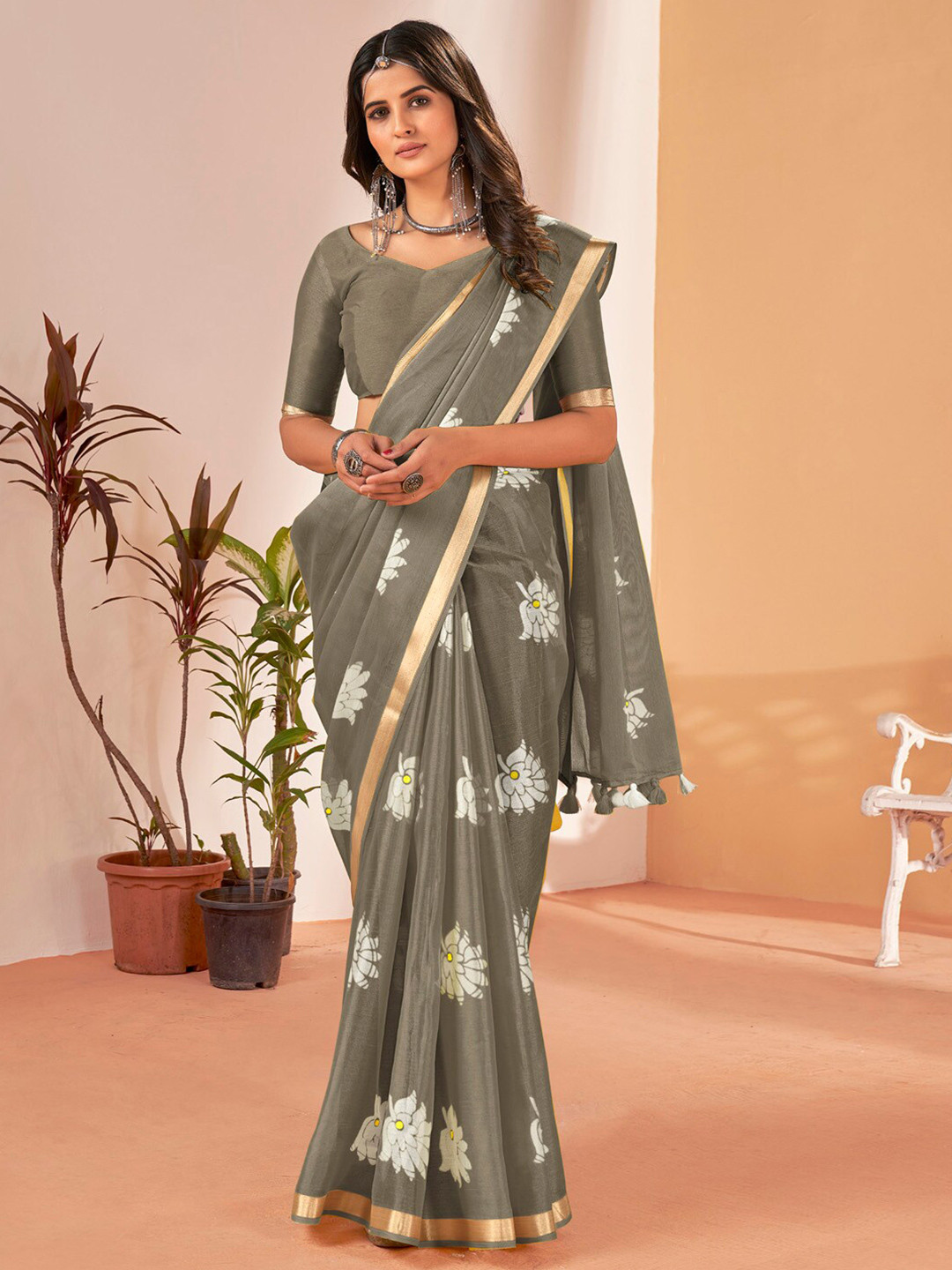 

Saree mall Sea Green Floral Printed Zari Bagh Saree
