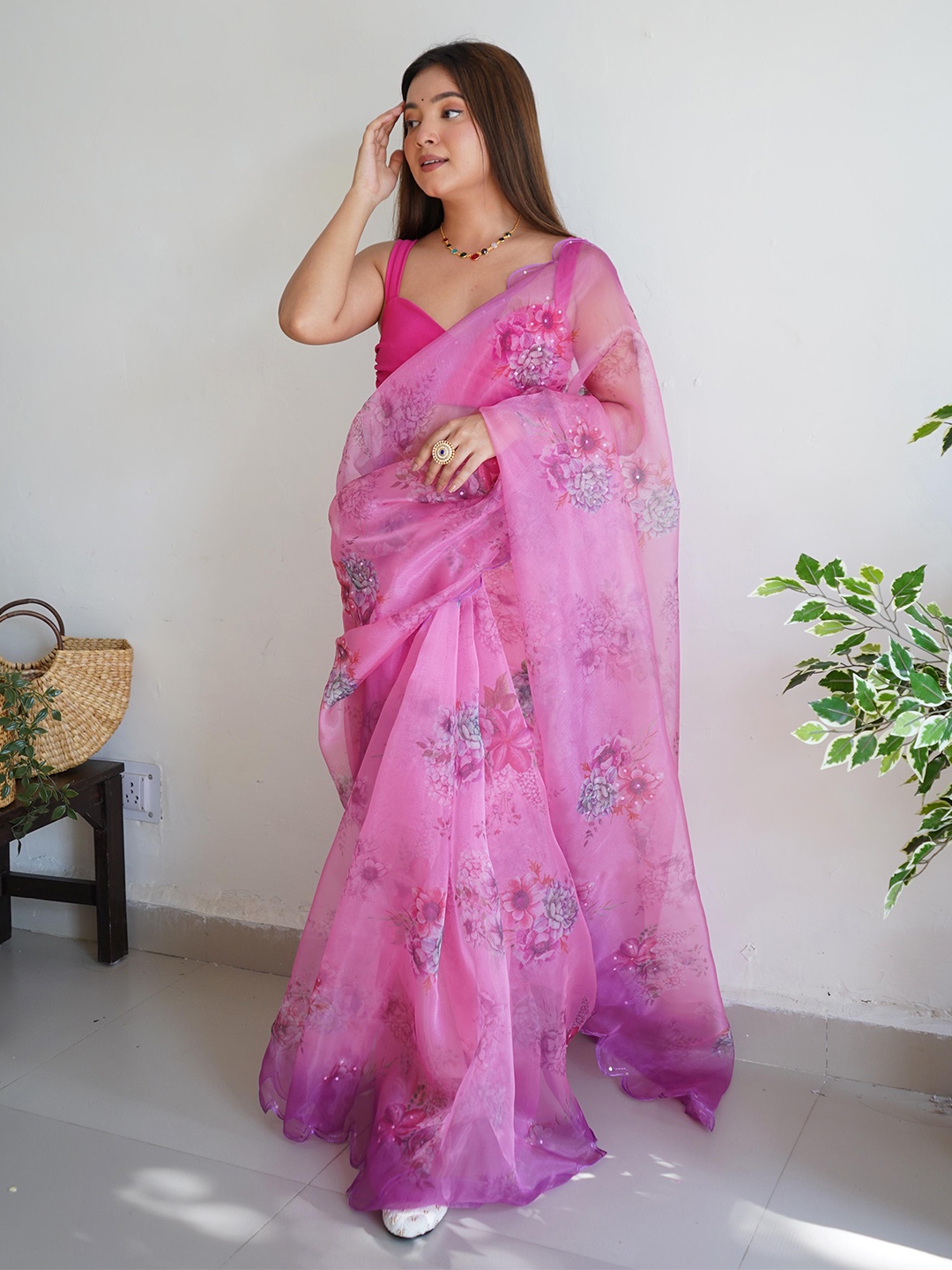 

Ekasya Floral Sequinned Organza Saree, Rose