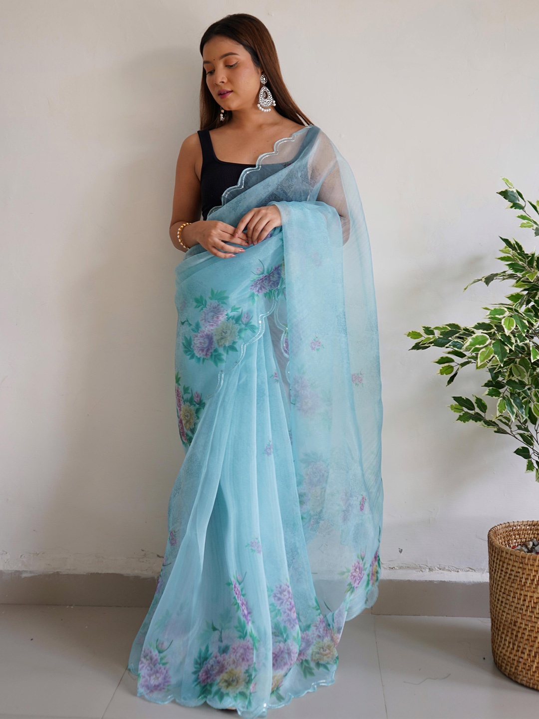 

Ekasya Floral Sequinned Organza Saree, Blue