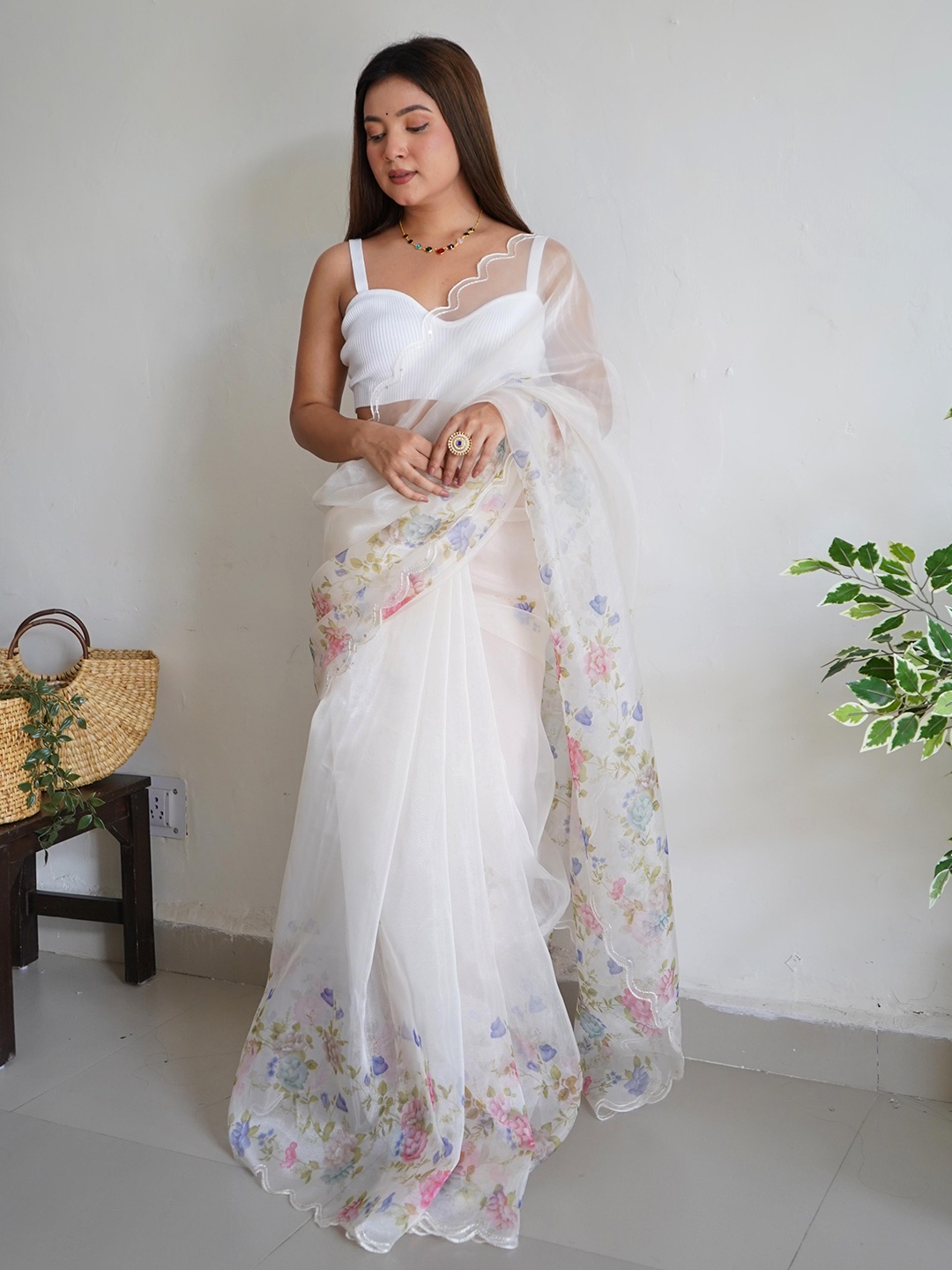 

Ekasya Floral Embroidered Organza Saree, White