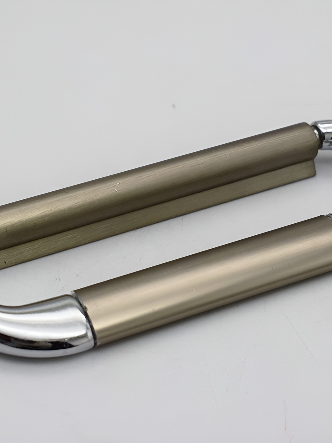 

Rab Gold Toned & Silver Toned Matte Finish Drawer Handle