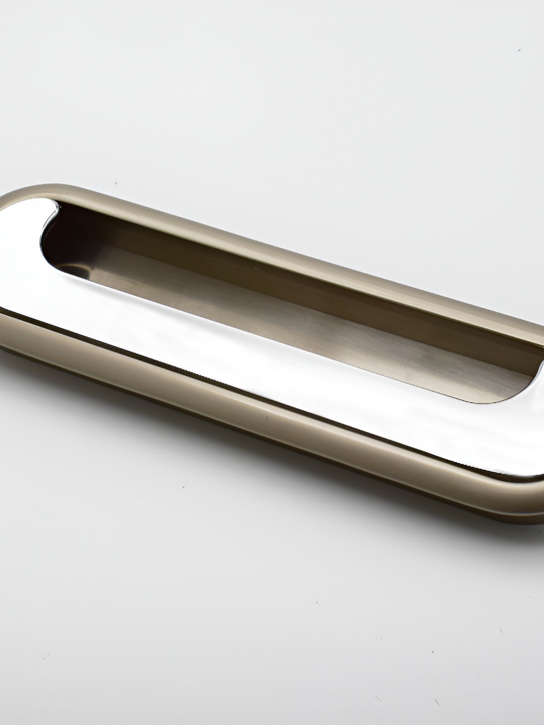 

Rab Silver Toned & Beige Matte Finished Drawer Handle