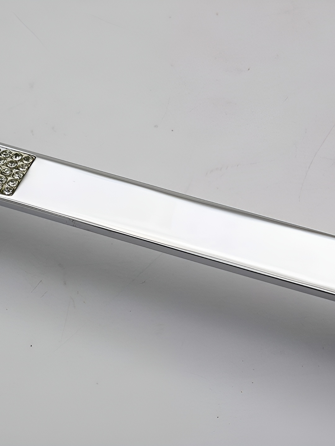 

Rab Silver Toned Glossy Finish Drawer Handle
