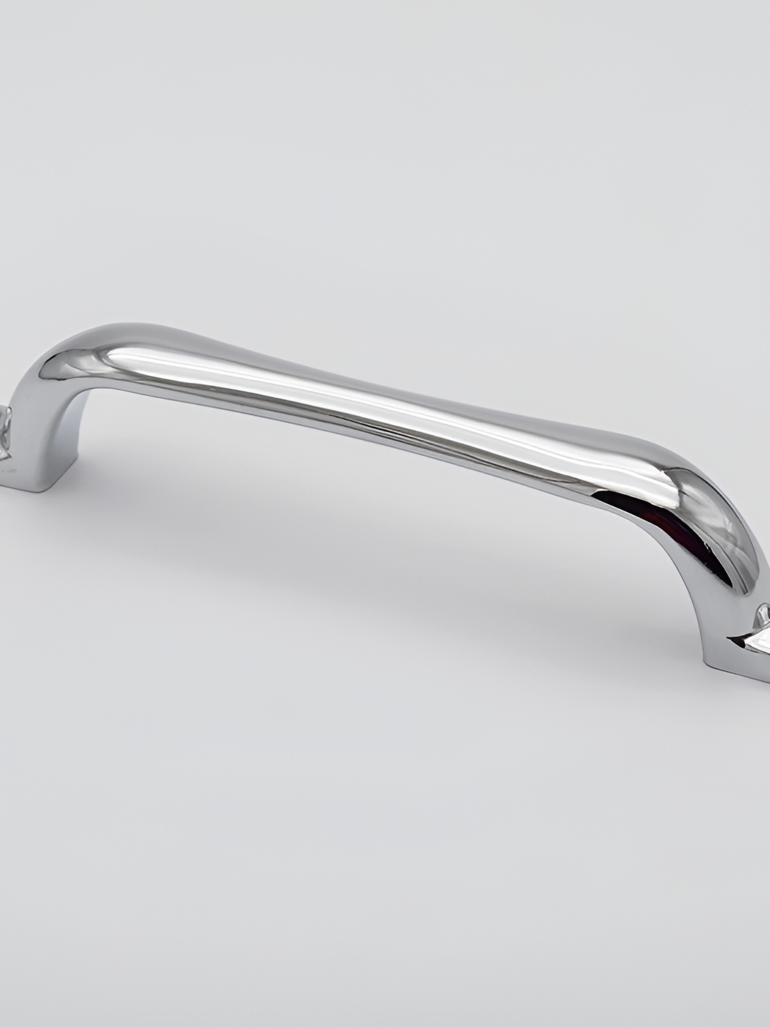 

Rab Silver-Toned Glossy Zinc Drawer Handle