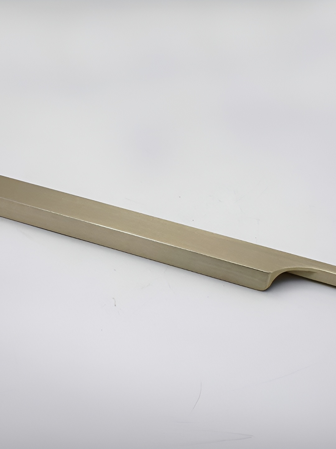 

Rab Beige Glossy Finish Drawer Handle