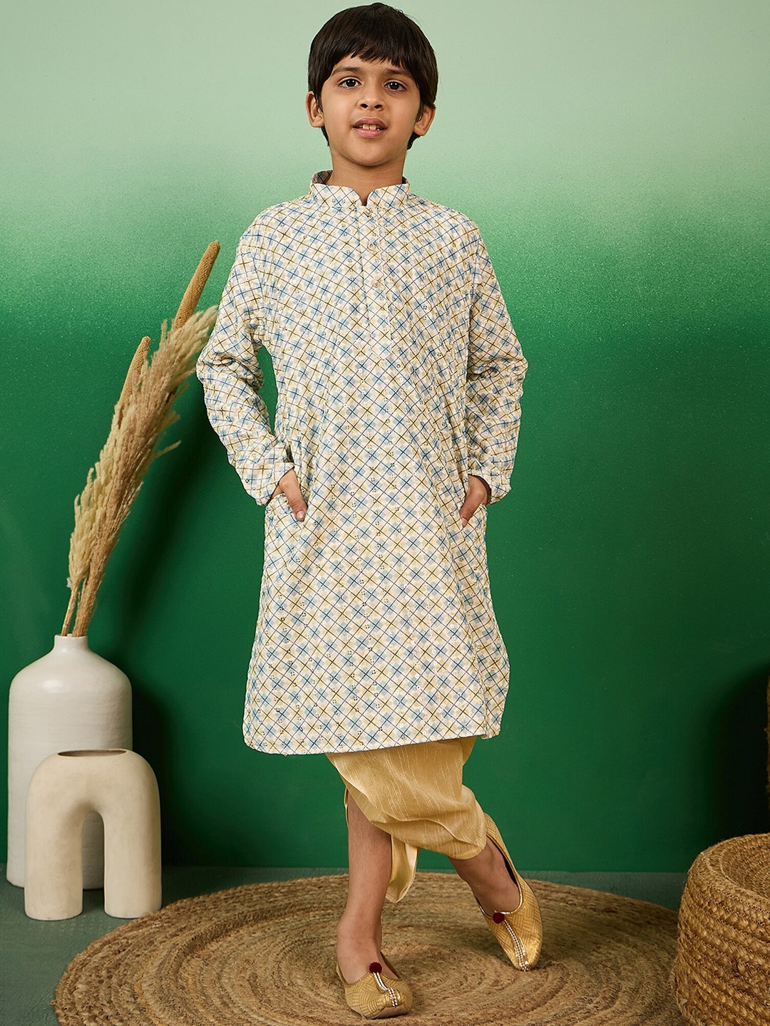 

Sangria Boys Geometric Printed Sequined Straight Kurta, White