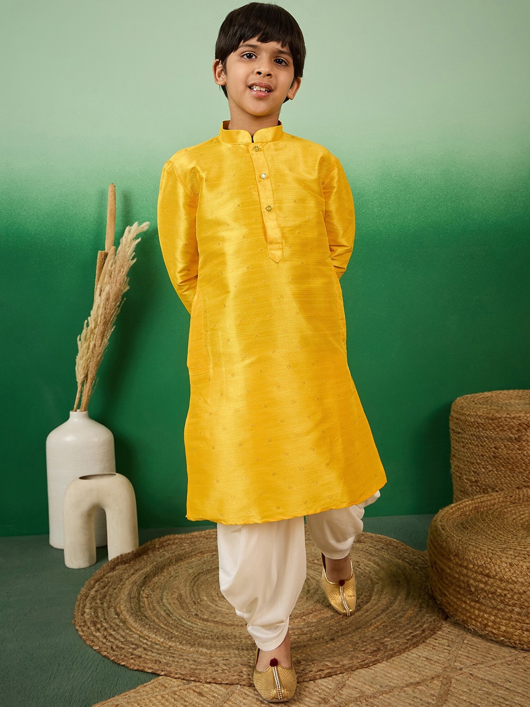 

Sangria Boys Polka Dots Woven Jacquard Mandarin Collar Kurta, Yellow