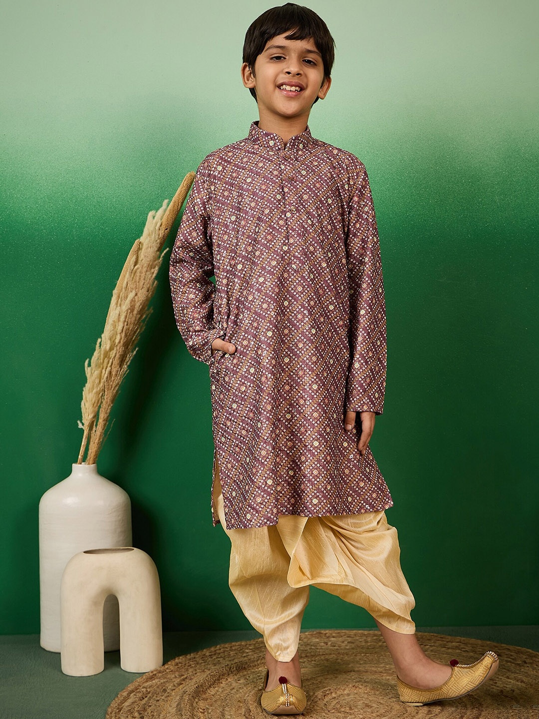 

Sangria Boys Sequenced & Floral Printed Cotton Mandarin Collar Kurta, Rust