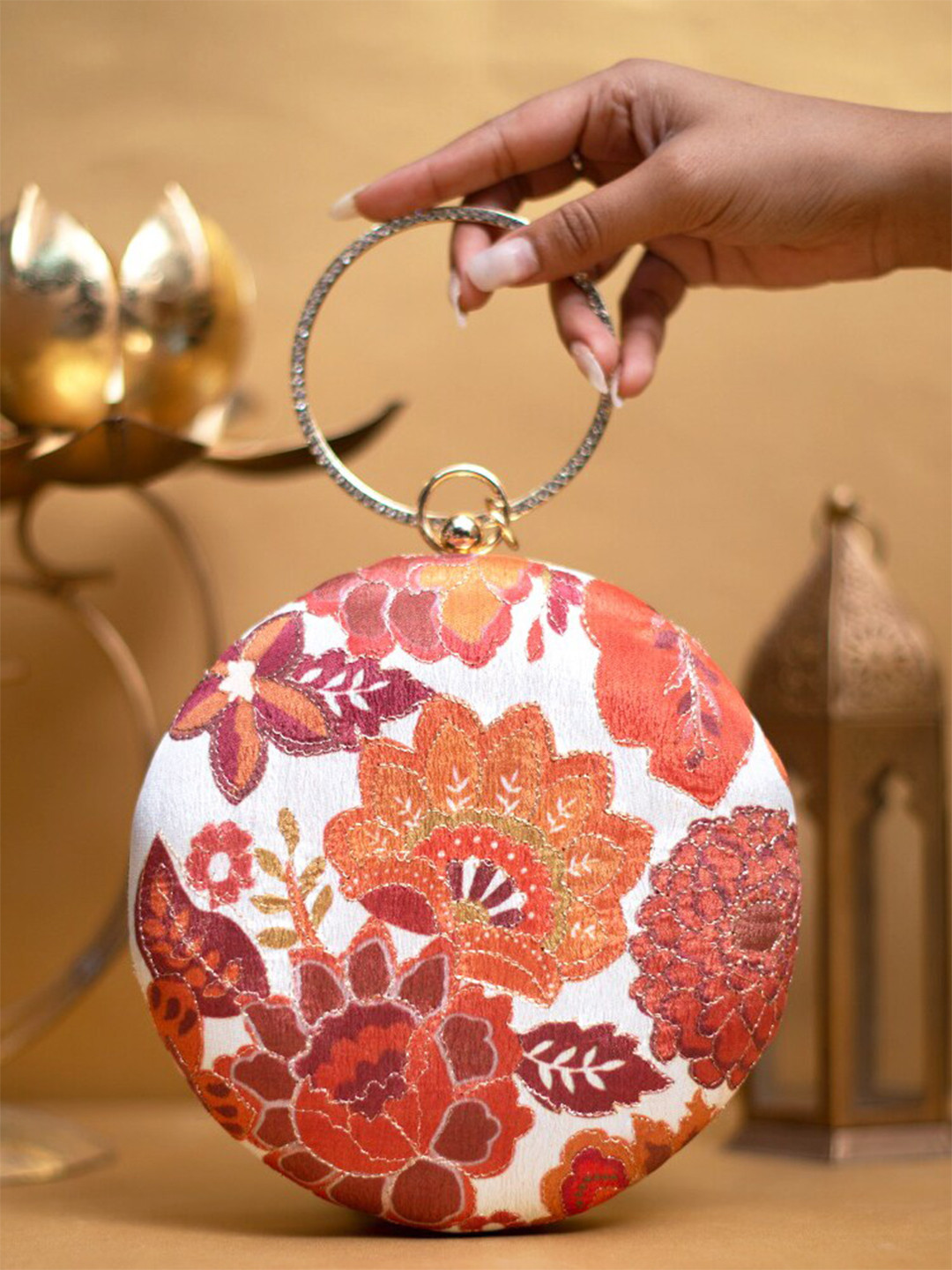 

ARTKLIM Floral Embroidered Box Clutch, White