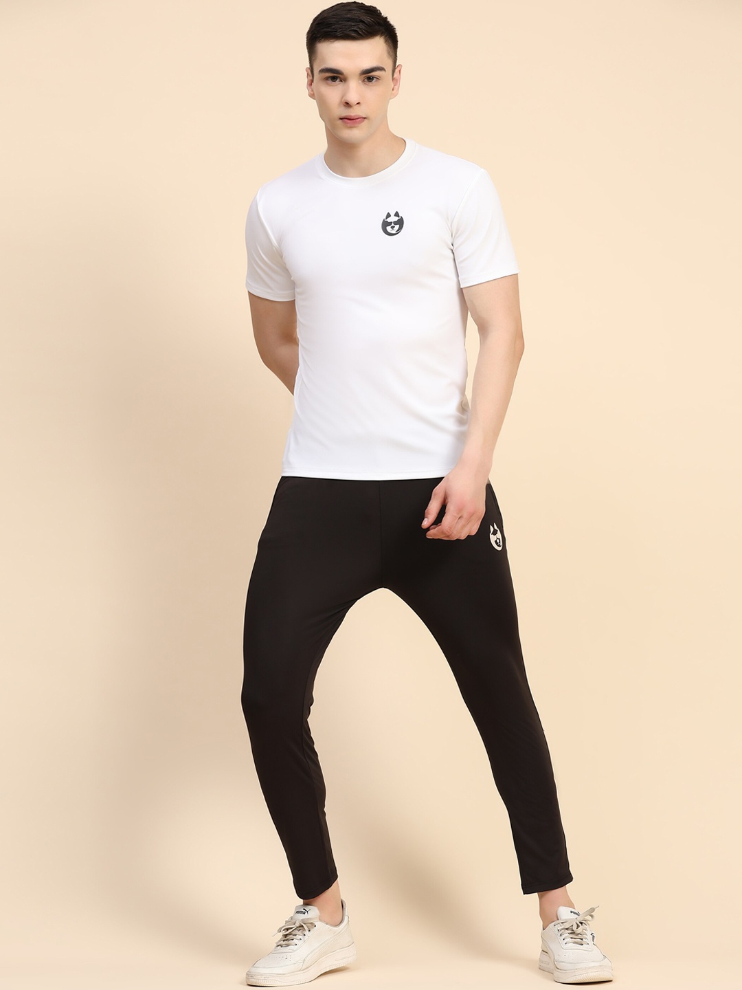 

DANZA-SON Men Relaxed Fit Tracksuits, White