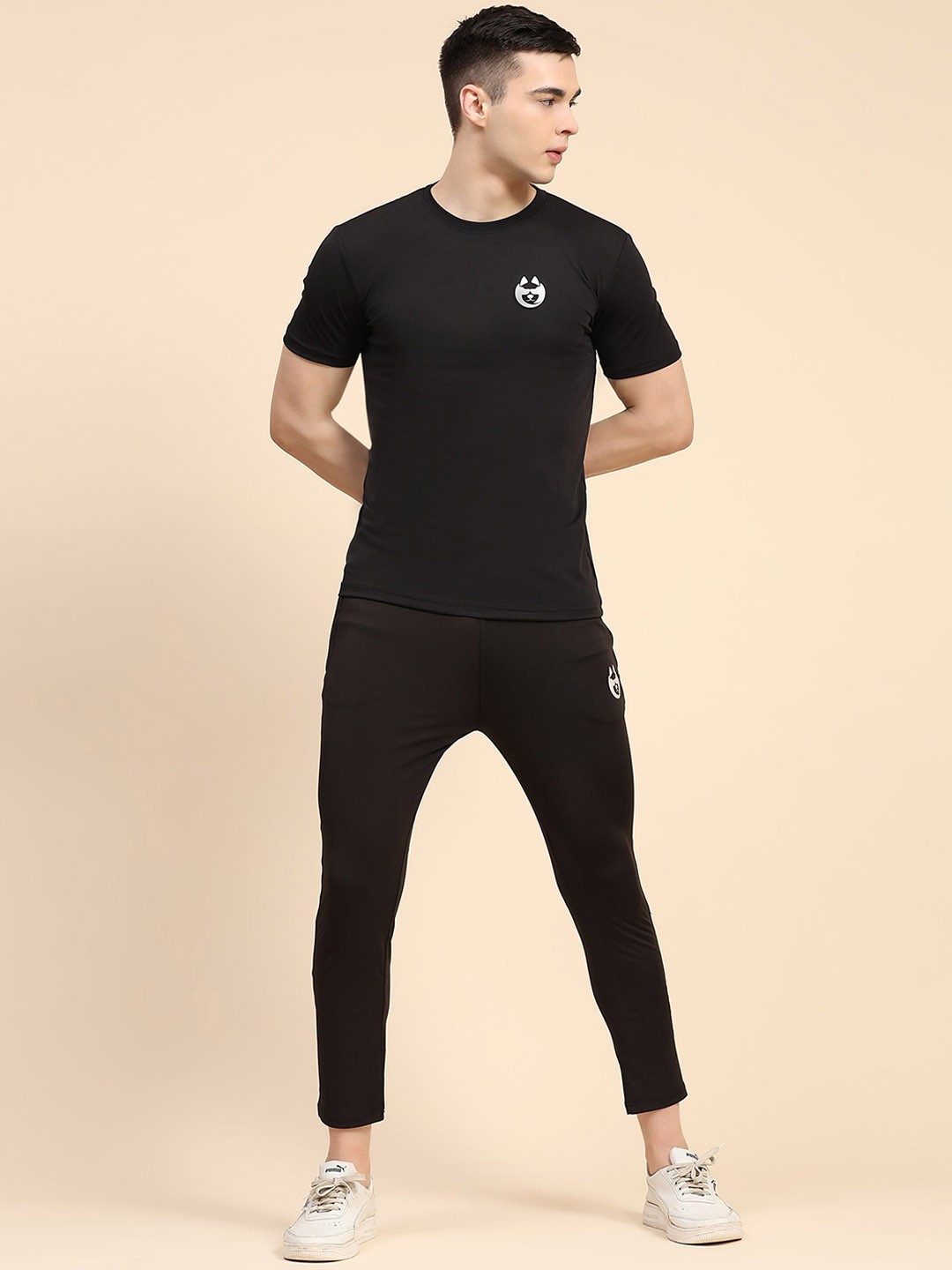 

DANZA-SON Men Brand Logo Detail Relaxed-Fit Tracksuit, Black