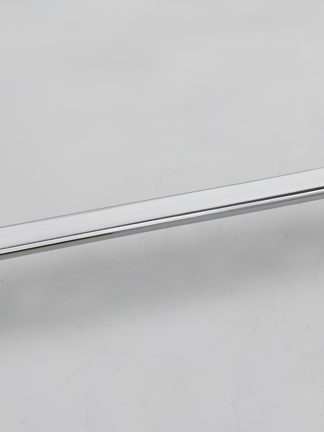 

Rab Grey & White Glossy Zinc Door Handle, Silver