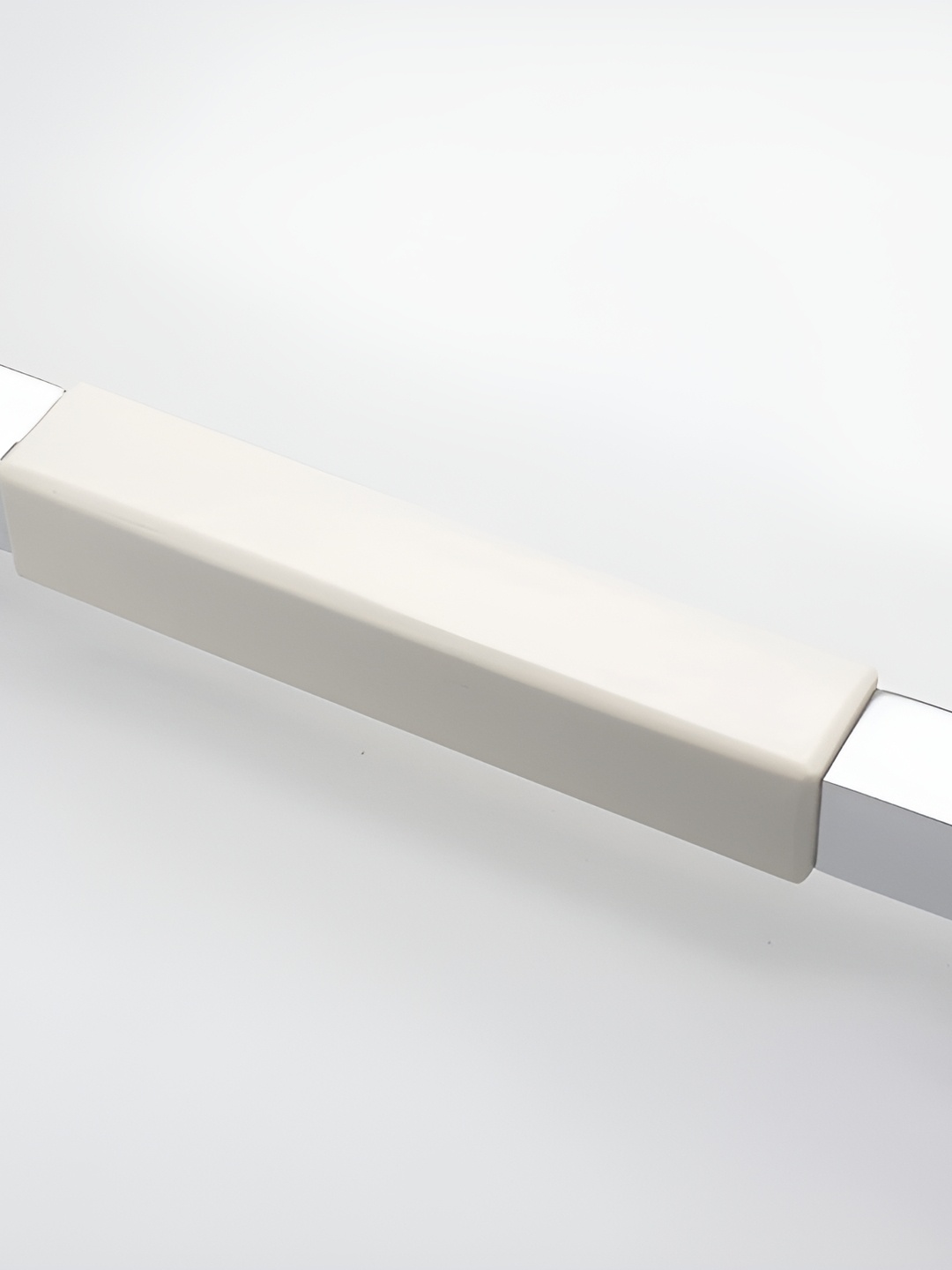 

Rab White & Silver Toned Matte Drawer Handle