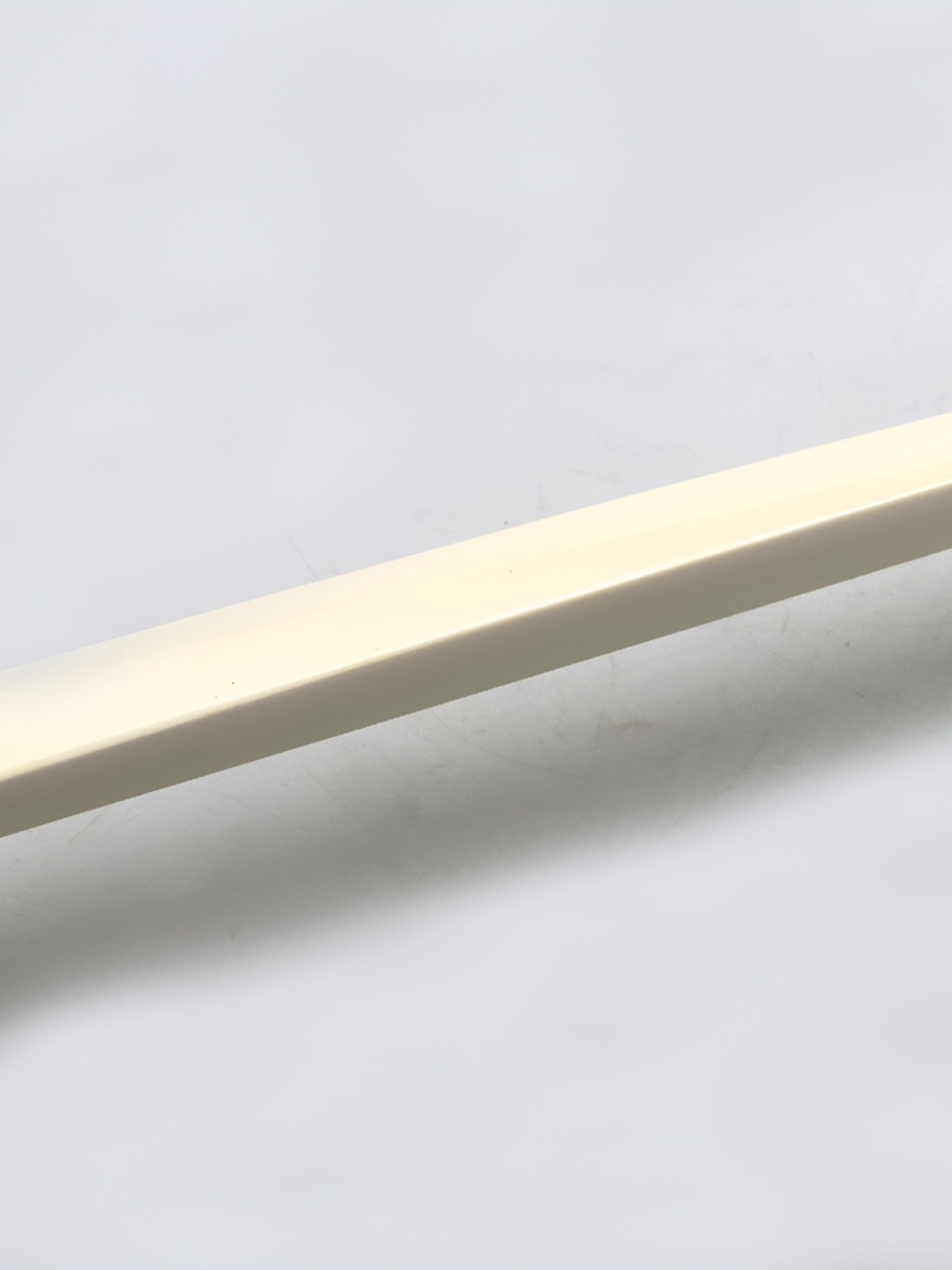 

Rab White Glossy Finished Door Handle