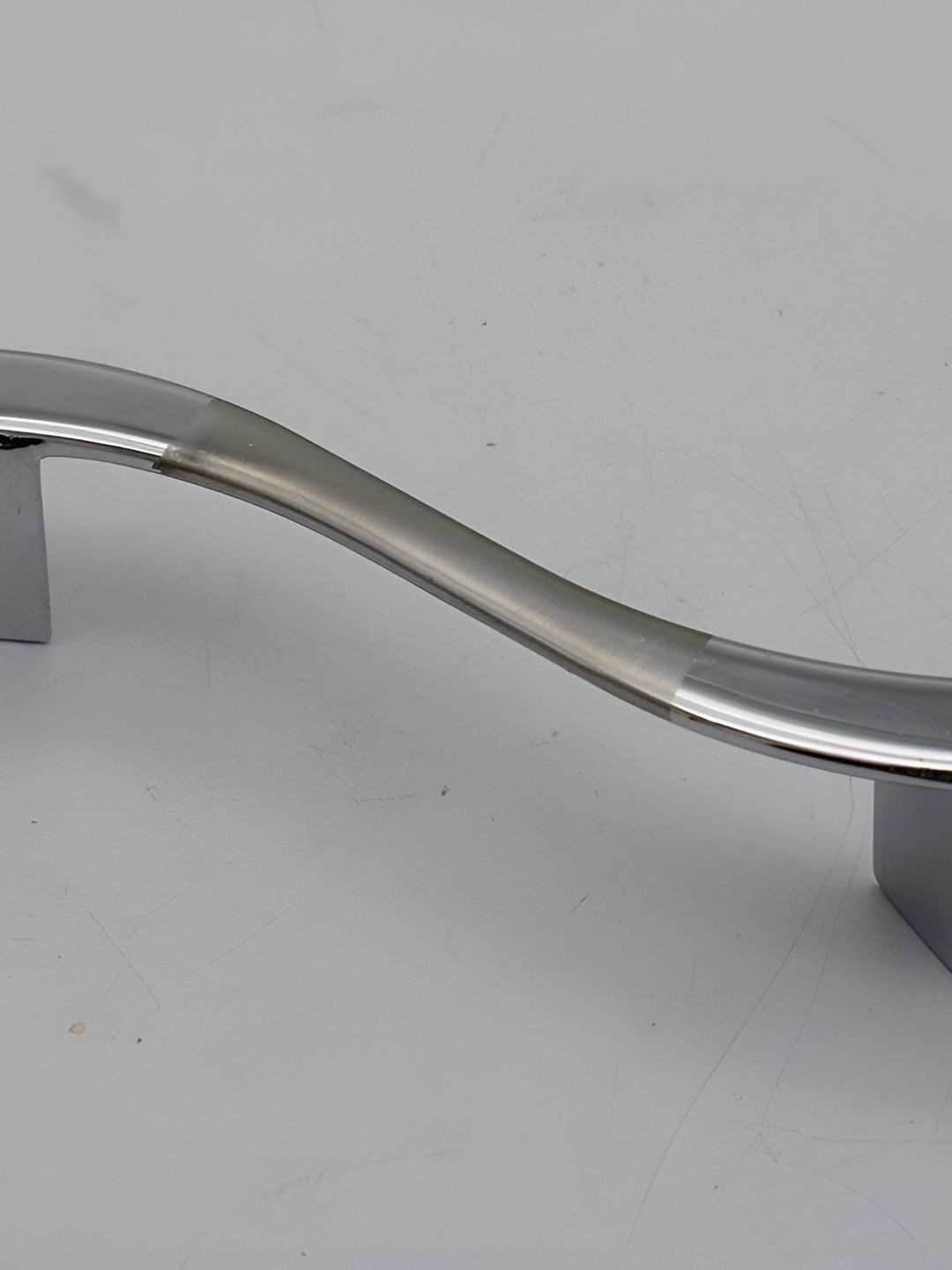 

Rab Beige Zinc Glossy Finish Drawer Handle, Silver