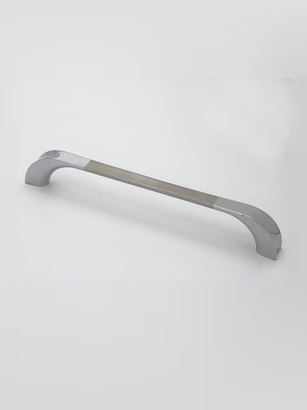 

Rab Silver Toned Matte Finished Zinc Drawer Handle