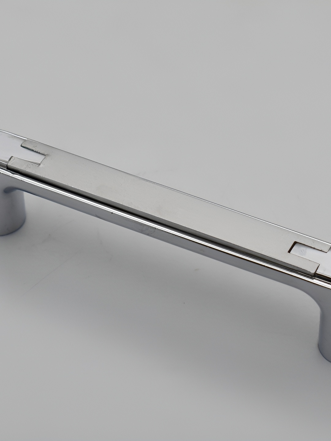 

Rab SilverToned Zinc Glossy Finish Door Handle, Silver