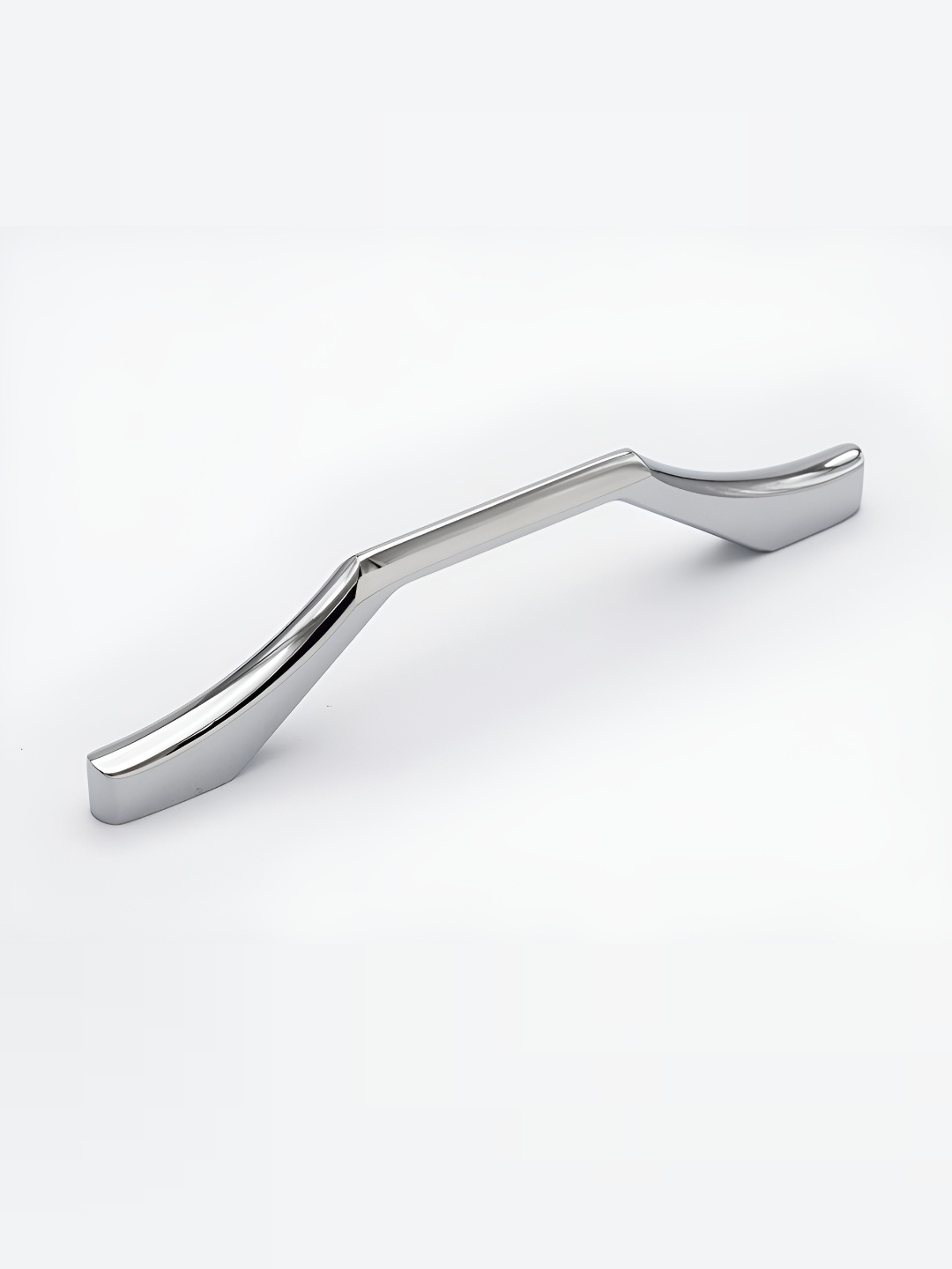 

Rab Silver Toned Zinc Glossy Finish Anti-Tarnish Door Handle