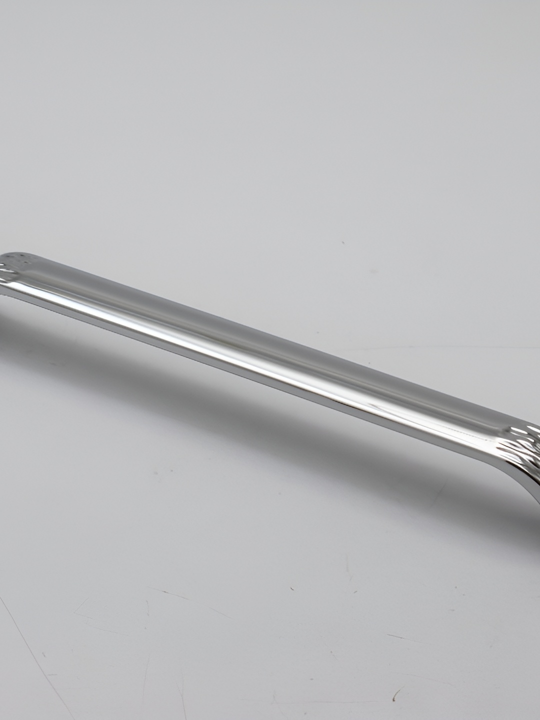

Rab Grey Zinc Glossy Finish Metal Anti Tarnish Drawer Handle, Silver
