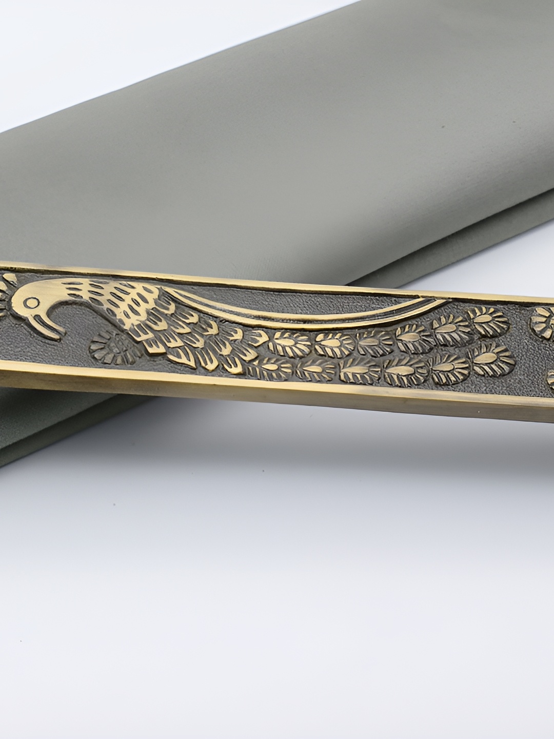 

Rab Gold-Toned Zinc Matte Finish Anti-Tarnish Door Handle