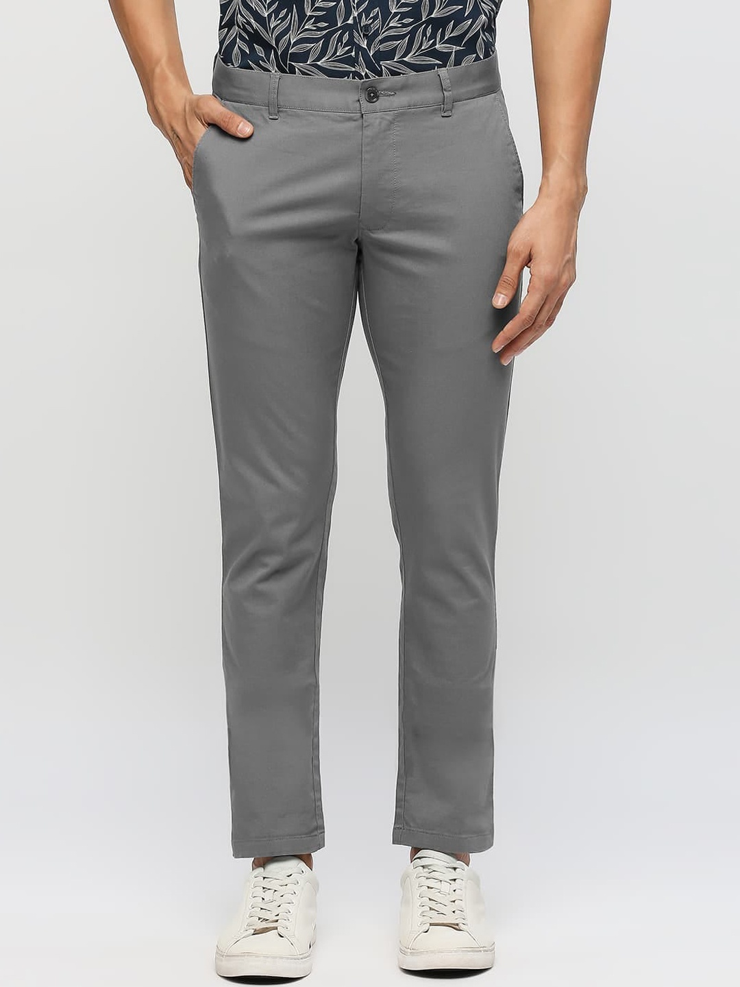 

Basics Men Mid-Rise Tapered Fit Dobby Cotton Trouser, Grey