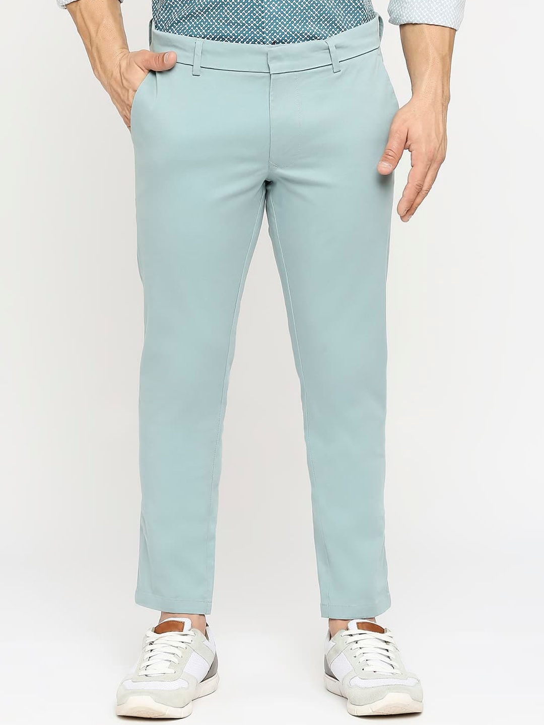 

Basics Men Tapered Fit Trousers, Green
