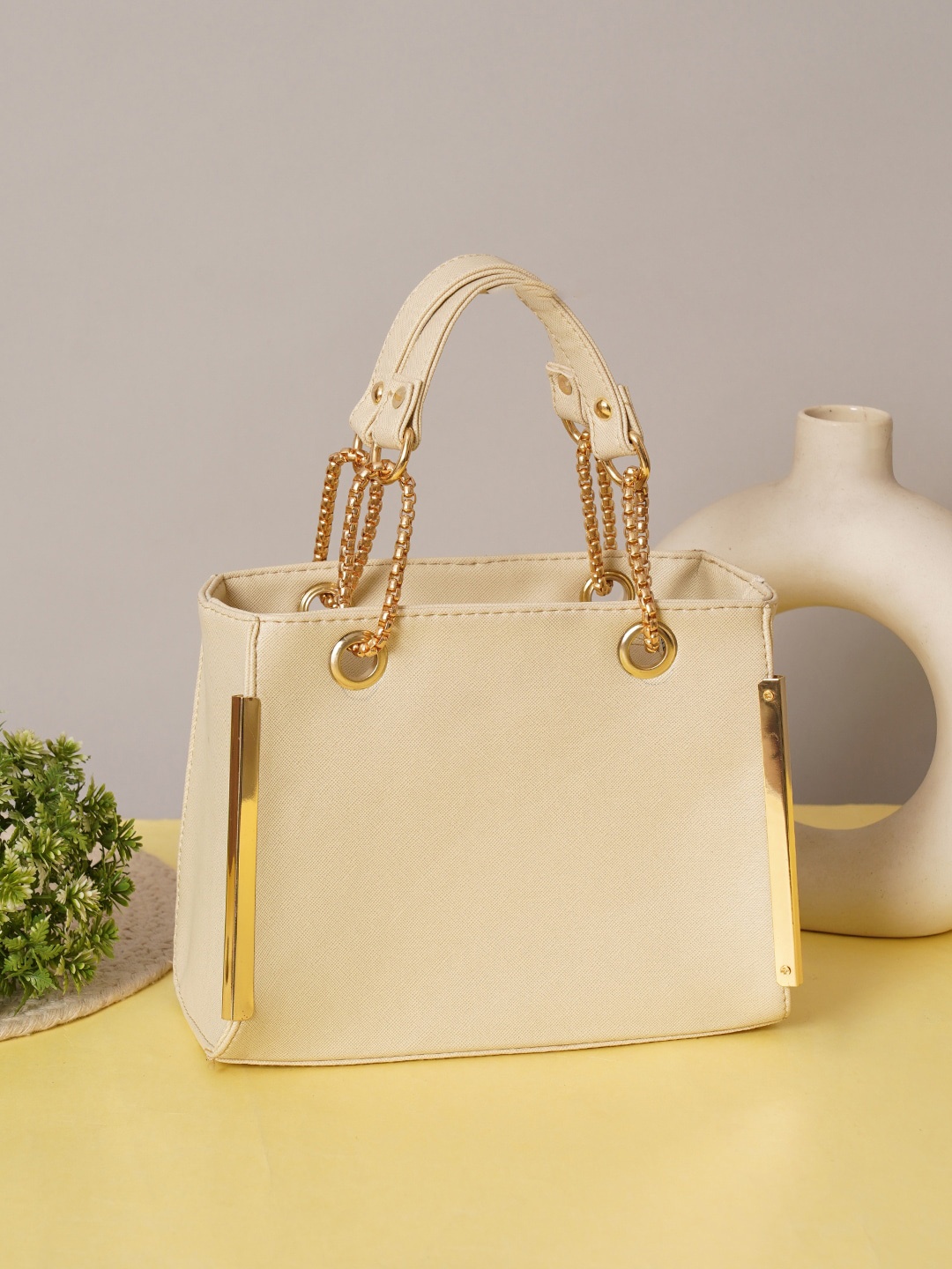 

FABBHUE Structured Handheld Bag, Cream
