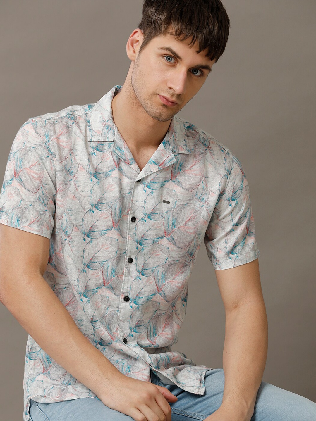 

IDENTITI Slim Fit Floral Printed Casual Shirt, Grey