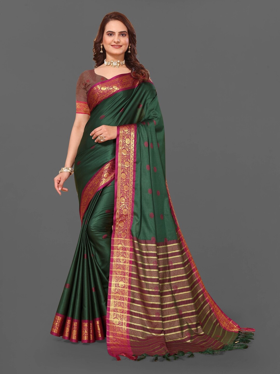 

Paramparik Textile Floral Woven Design Zari Pure Silk Paithani Saree, Green
