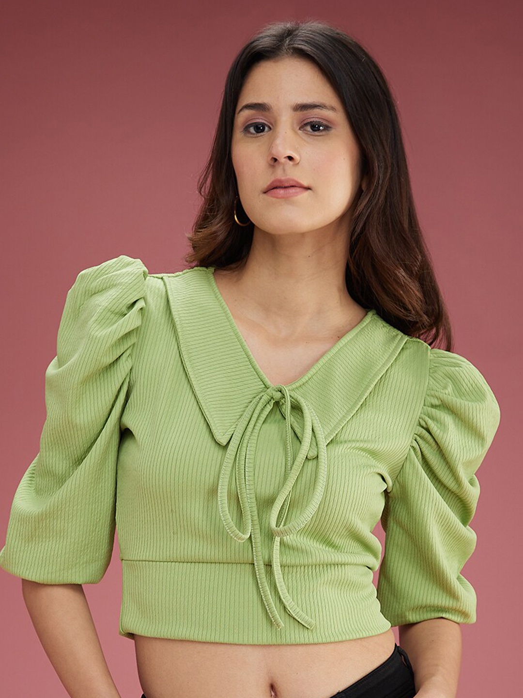 

DressBerry Green Above the Keyboard Collar Tie-Up Detail Puff Sleeves Crop Top