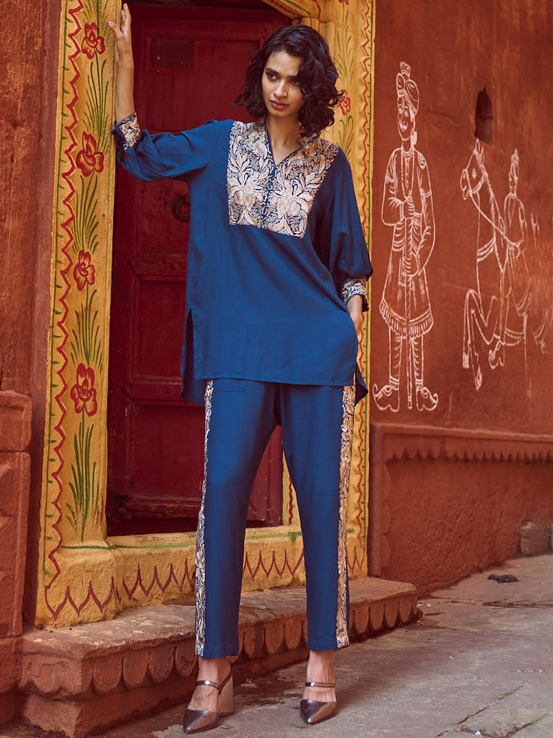 

Dash and Dot Embroidered Mandarin Collar Top With Trousers, Teal