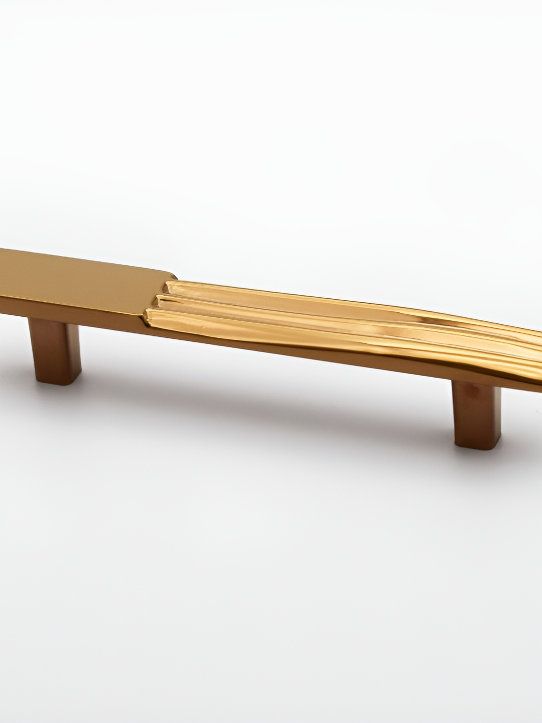 

Rab Gold-Toned Zinc Glossy Finish Anti-Tarnish Drawer Handle