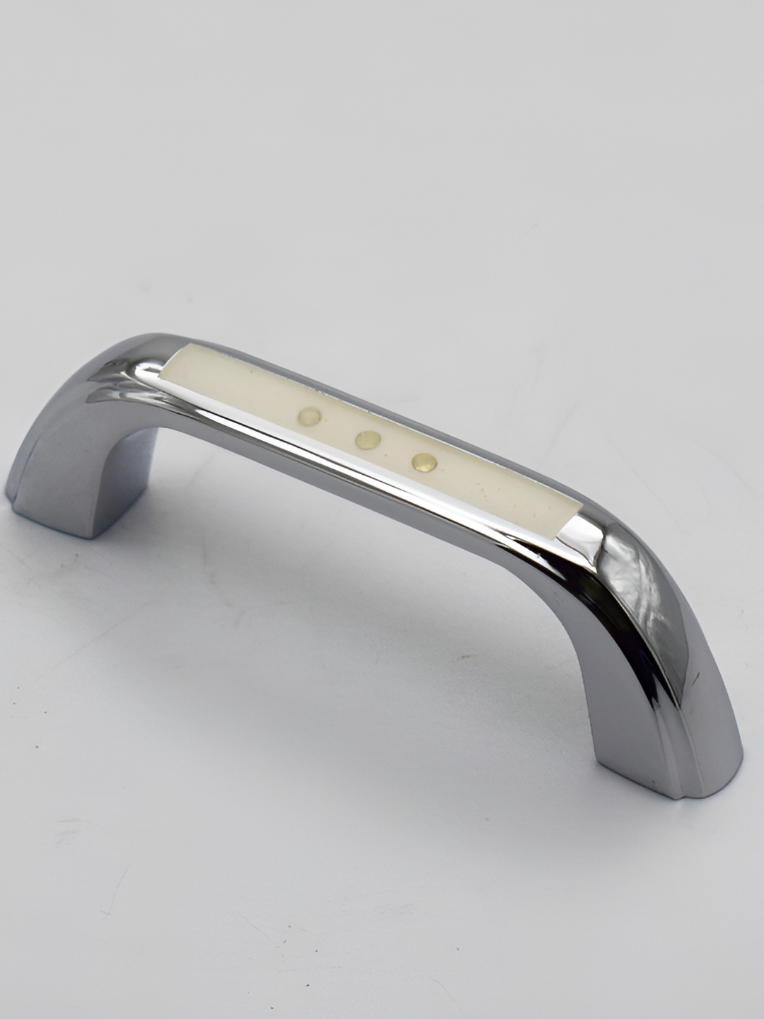 

Rab White Zinc Glossy Finish Anti Tarnish Drawer Handle