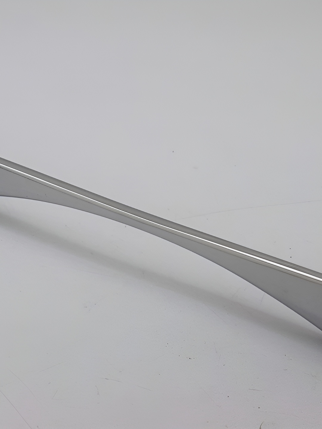 

Rab Steel-Toned Glossy Finish Anti Tarnish Drawer Handle