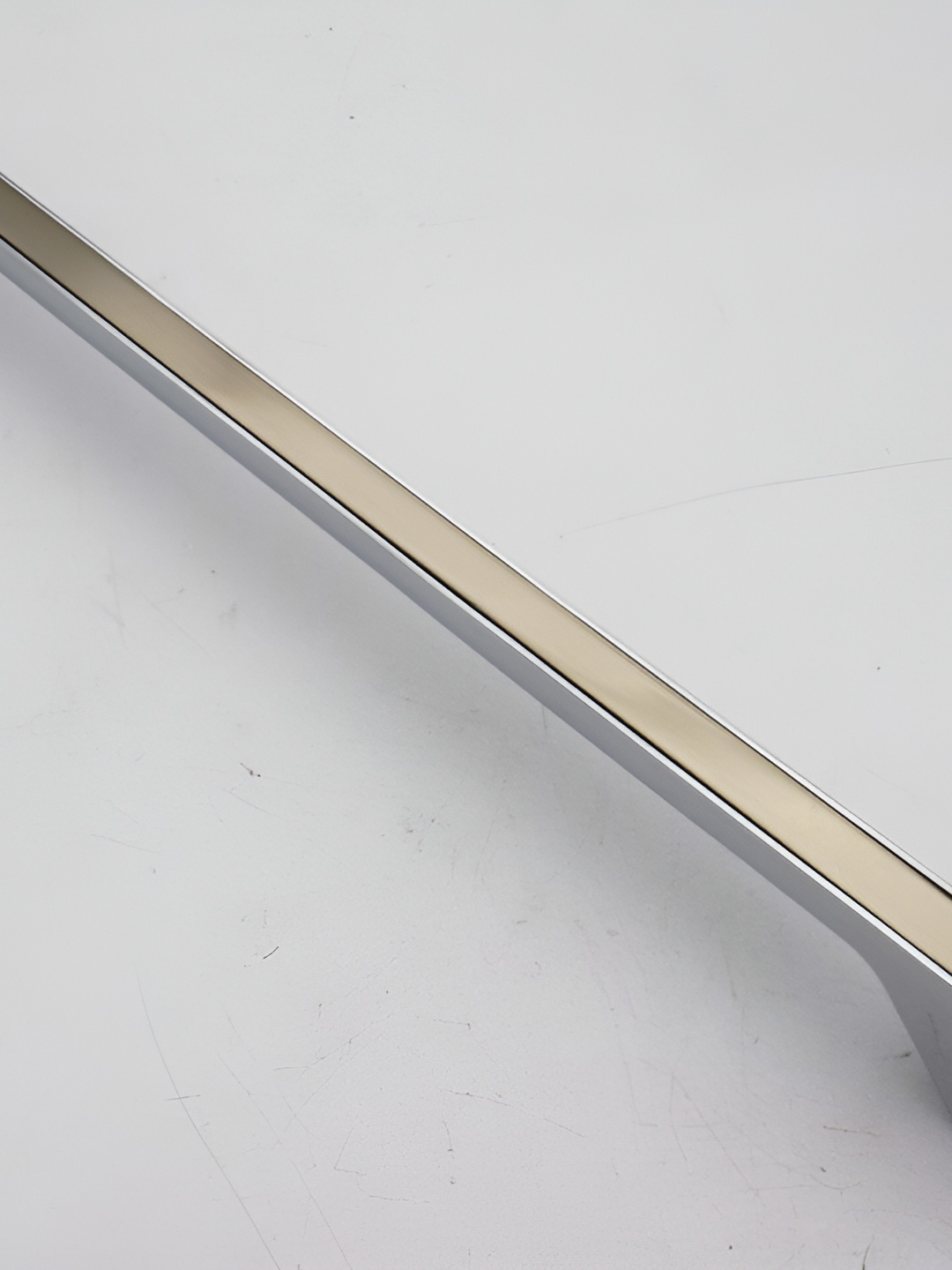 

Rab Silver Toned Matte Finish Zinc Anti Tarnish Door Handle