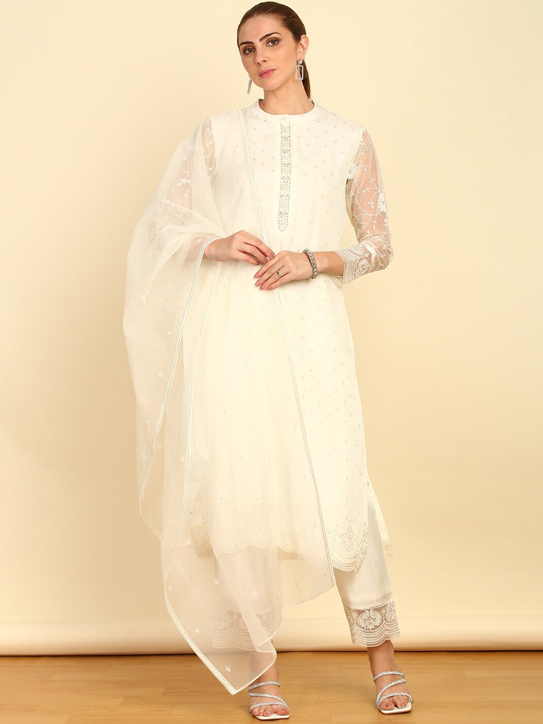 

Soch Floral Embroidered Sequinned Mandarin Collar Straight Kurta With Trousers & Dupatta, White