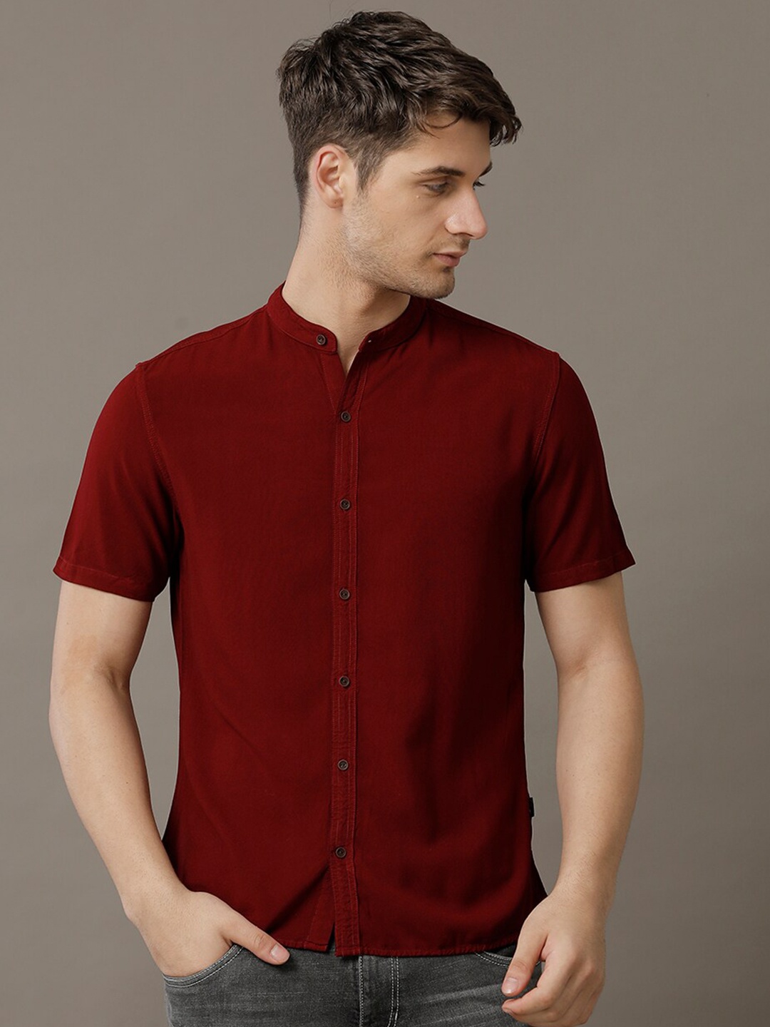 

IDENTITI Slim Fit Casual Shirt, Maroon