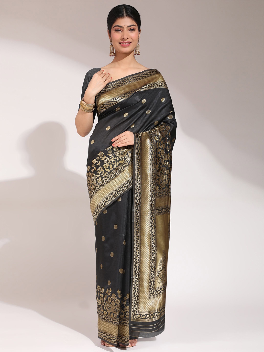 

Phenav Ethnic Motifs Woven Design Zari Banarasi Saree, Black