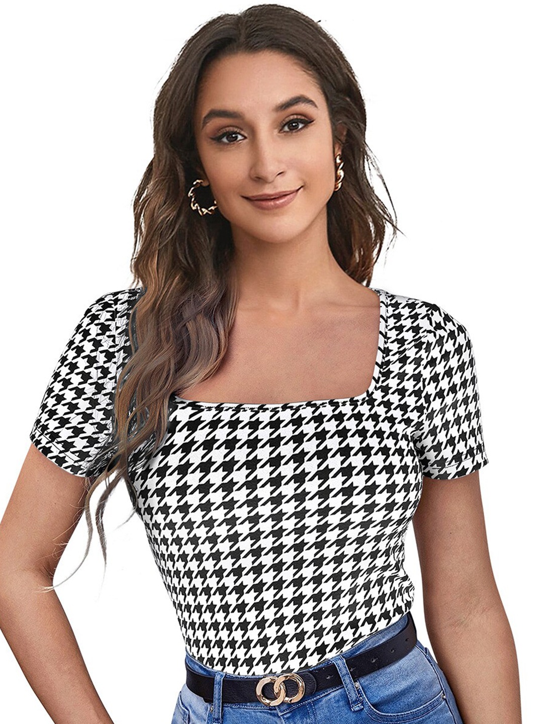

ODETTE Geometric Printed Square Neck Fitted Top, White