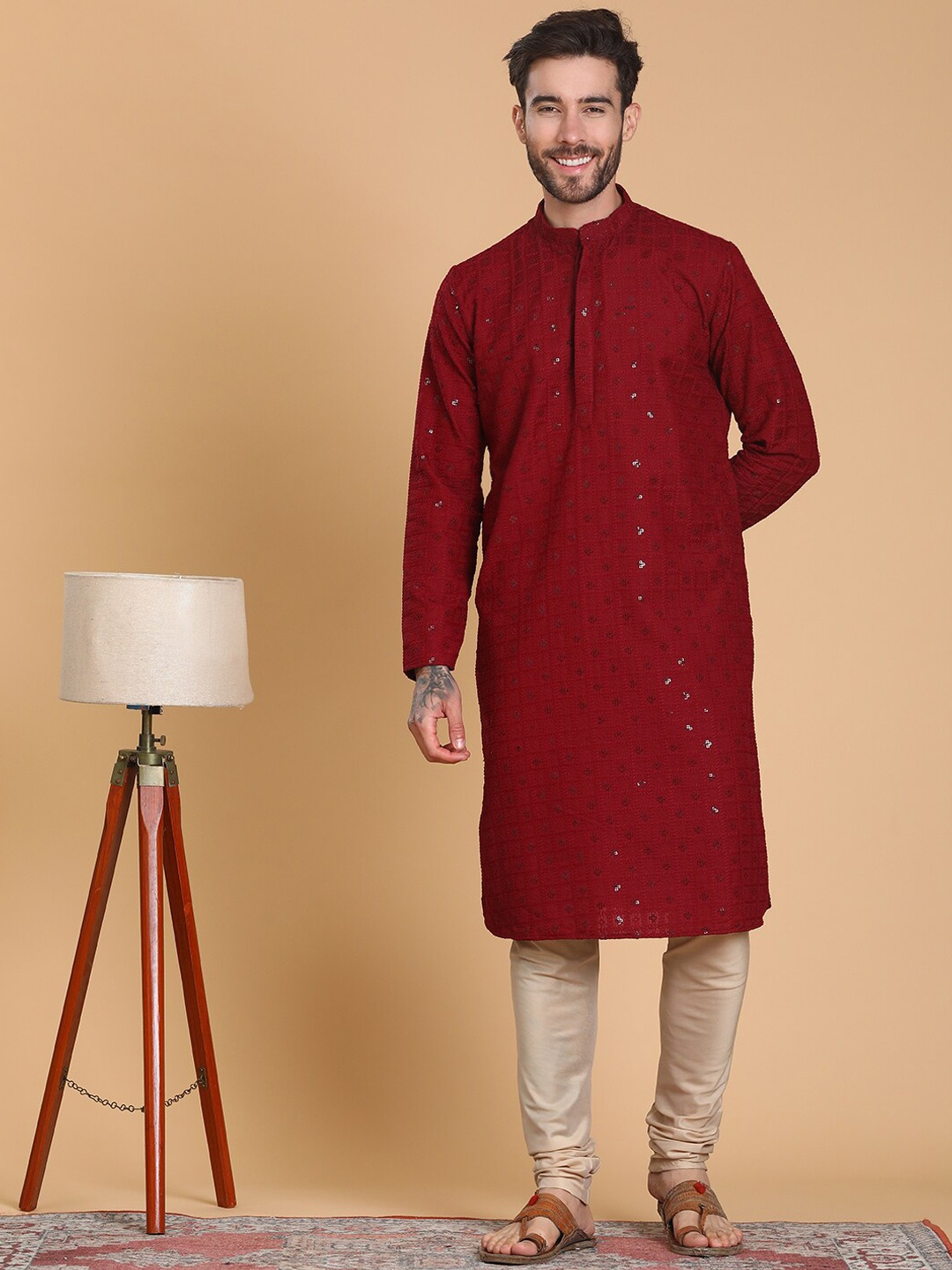 

TABARD Men Embroidered Regular Sequinned Pure Cotton Kurta with Churidar, Maroon