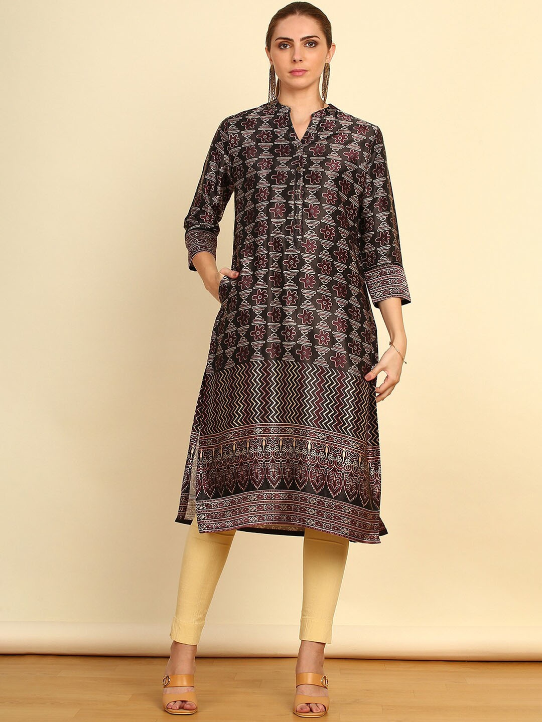 

Soch Black Ethnic Motifs Printed Sequinned Kurta