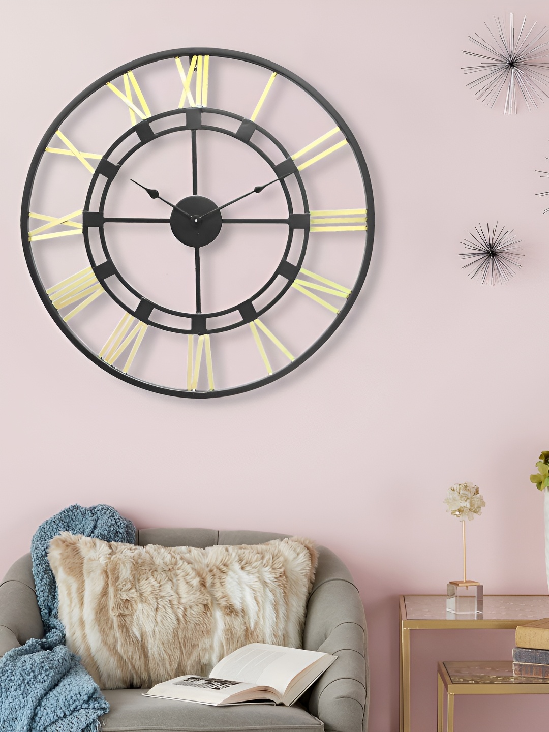 

Craft Smith Black & Gold-Toned Embellished Contemporary Round Wall Clock