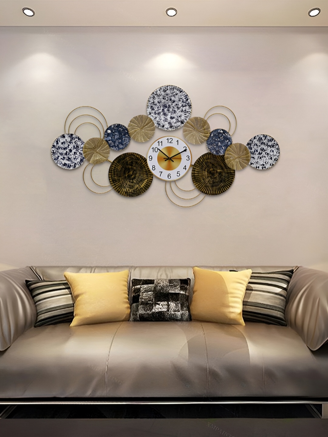 

Craft Smith Beige & Grey Textured Contemporary Round Wall Clock